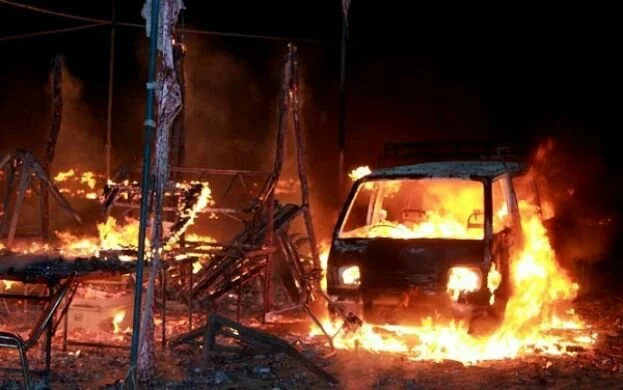 Fire destroys cracker market in Faridabad