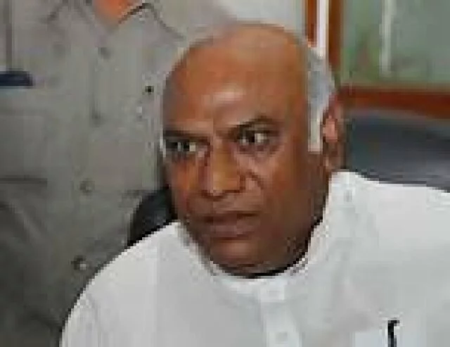 It is irrelevant to speak about dalit as a CM: Mallikarjun Kharge