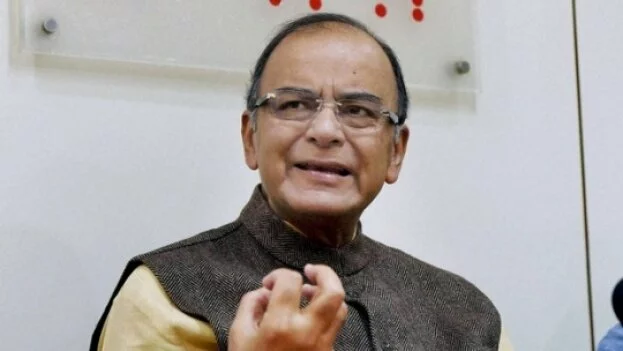 Jaitley slams Mamata over Saradha, Burdwan blast; Trinamool hits back