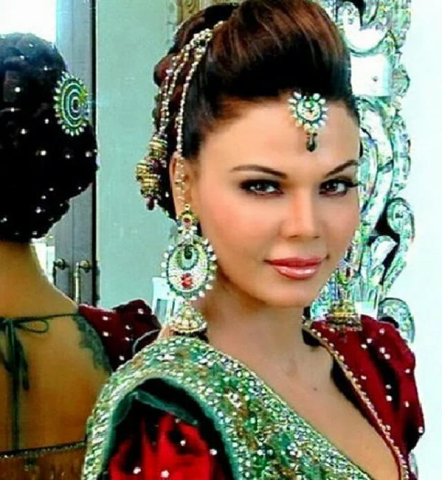 Rakhi Sawant confesses love for Virat Kohli