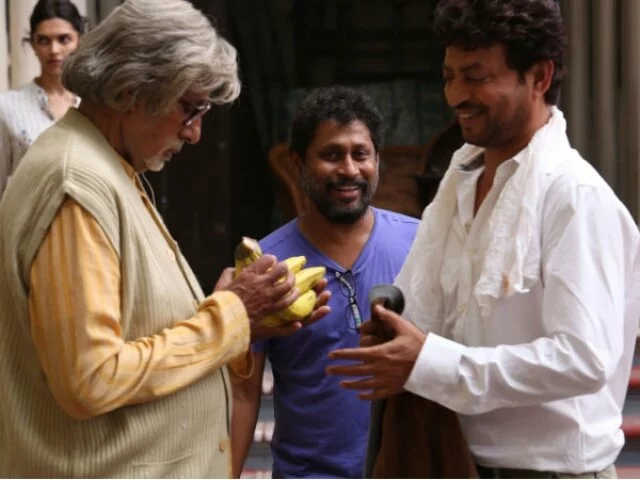 Big B And Irrfan Khan Go Bananas On the Sets Of Piku!