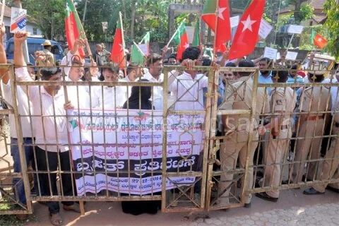 SDPI protests against Purasabha President in Bantwal