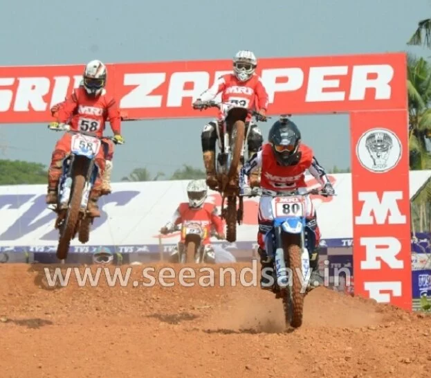 Table Top Dirt Track Race at Kulur attracts city's adrenaline junkies