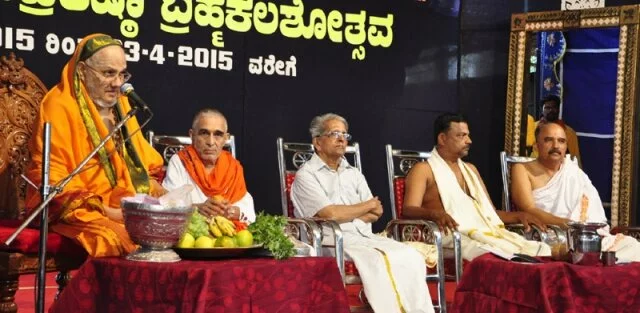 Pray to God with clean heart and mind: Edneer Swamiji