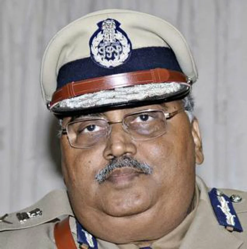 Shocker! State IGP falls into the prey of conman: Loses Rs. 10,000