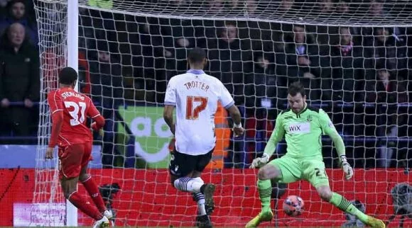 Liverpool come back from behind to beat Bolton 2-1