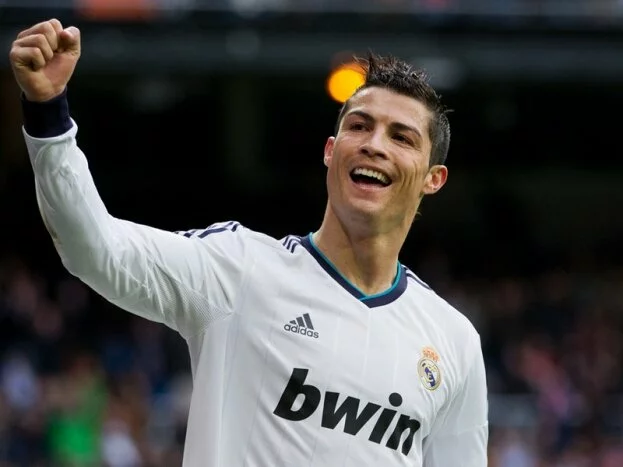 Cristiano Ronaldo wins FIFA Ballon d'Or award for 2014