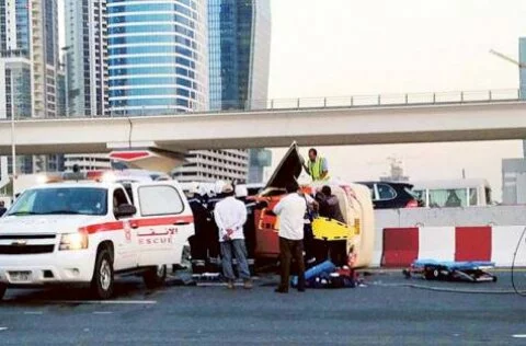 Speeding Dubai taxi overturns, 2 hurt
