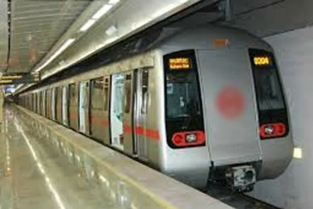 Delhi Metro constructs underpass at Mukundpur