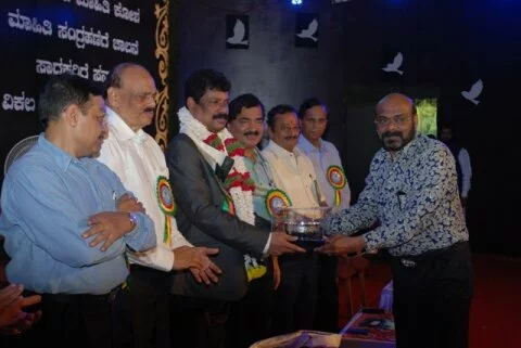 Mumbai Bunts achievers felicitated