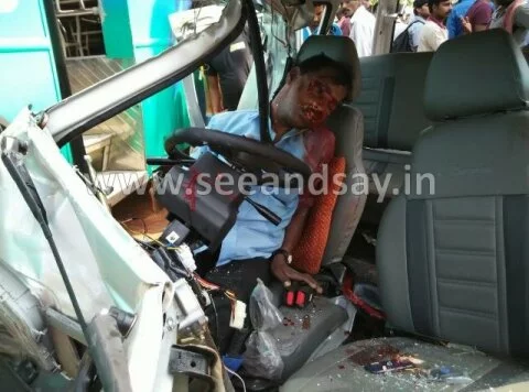 Ghastly Accident near Kantavara: Omni driver dies on the spot