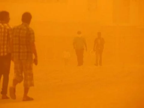 The UAE’s rough sandstorm conditions will persist for most of the weekend