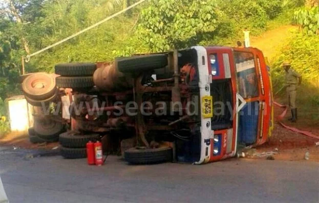 Gas tanker overturns at Uppinangady