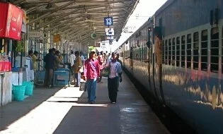 Hit by train: Woman dies in Kumble railway station  